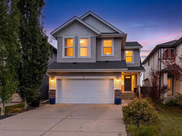 17523 56th St NW, Edmonton, AB T5Y 0T6