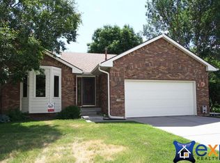 5568 Blackpool Rd, Lincoln, NE 68516