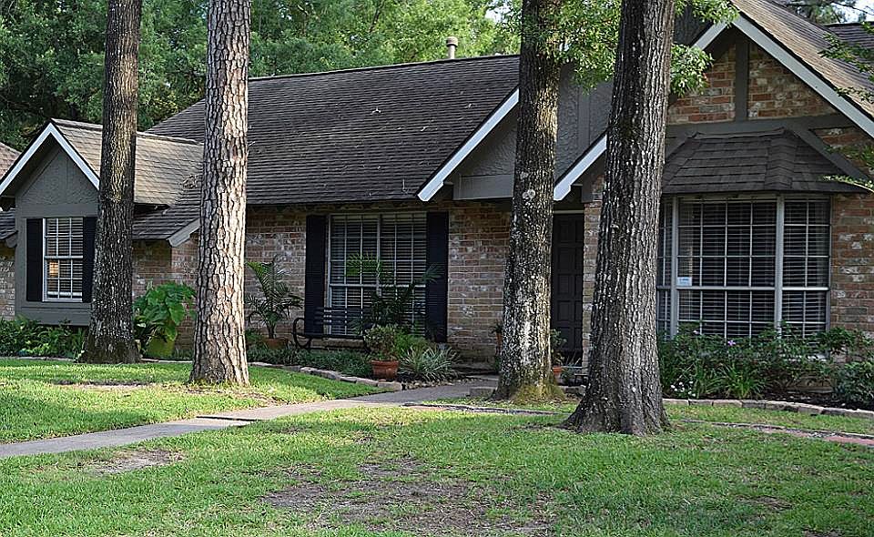 1st image of 2042 Lake Hills Dr