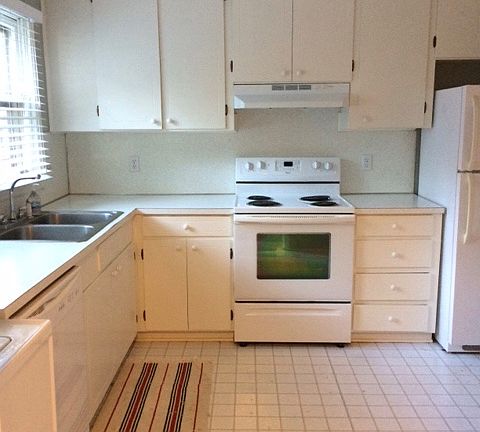 3rd image of 2230 Roswell Ave APT 4
