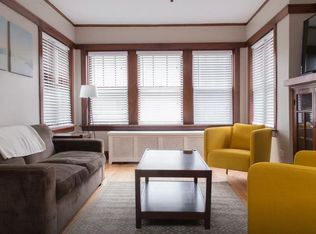 3808 W School St #2E, Chicago, IL 60618
