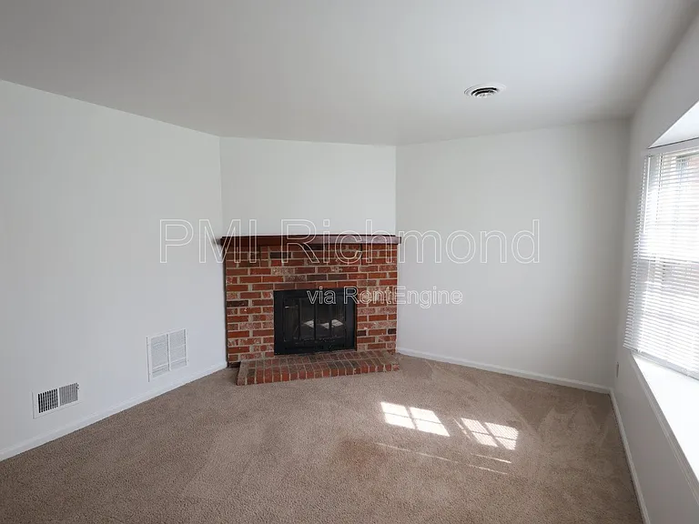 7843 Provincetown Dr — Photo 3