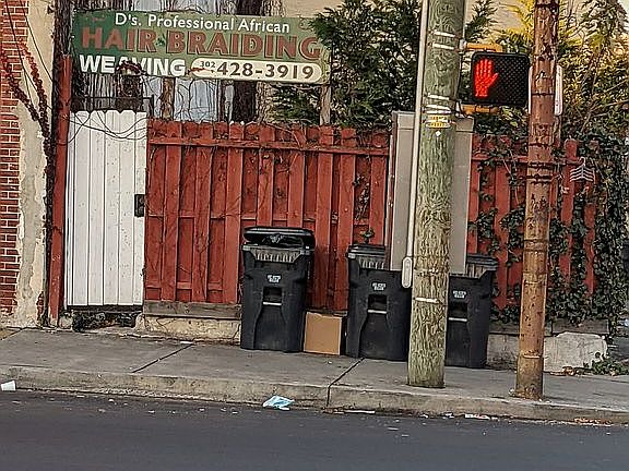 2nd image of 801 W 4th St