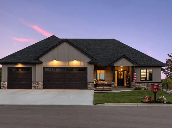 27271 Elle Cir, Elko New Market, MN 55020