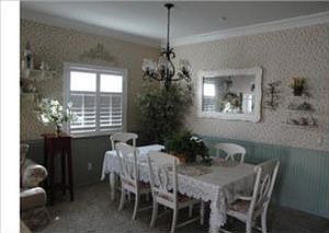 4th image of 5860 Jefferson Ct