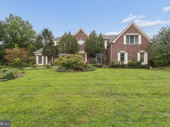 1 Chesapeake Ct, Princeton Junction, NJ 08550