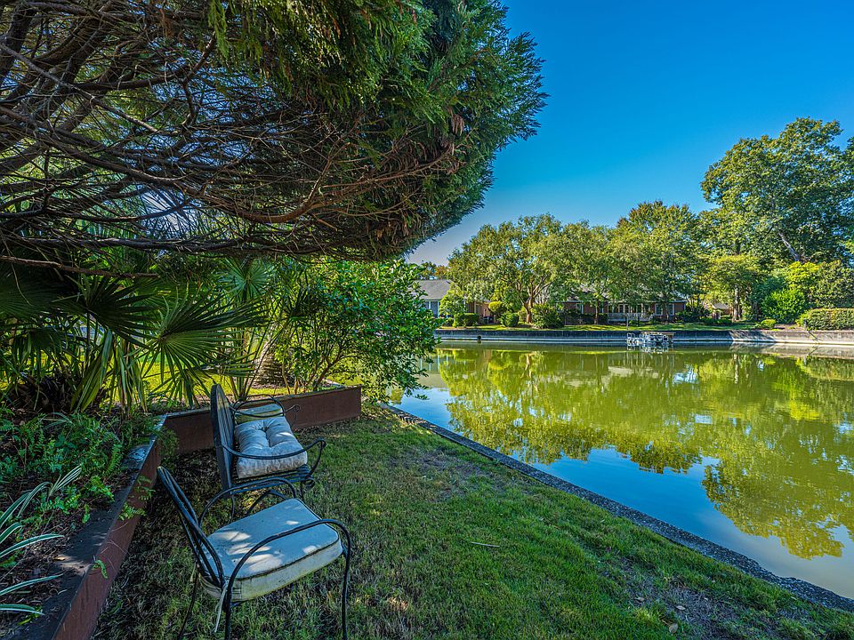 2nd image of 1330 Hidden Lakes Dr