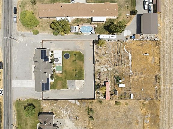 4th image of 1232 E Canyon Rd