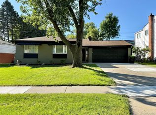 2376 Hempstead Rd, Auburn Hills, MI 48326