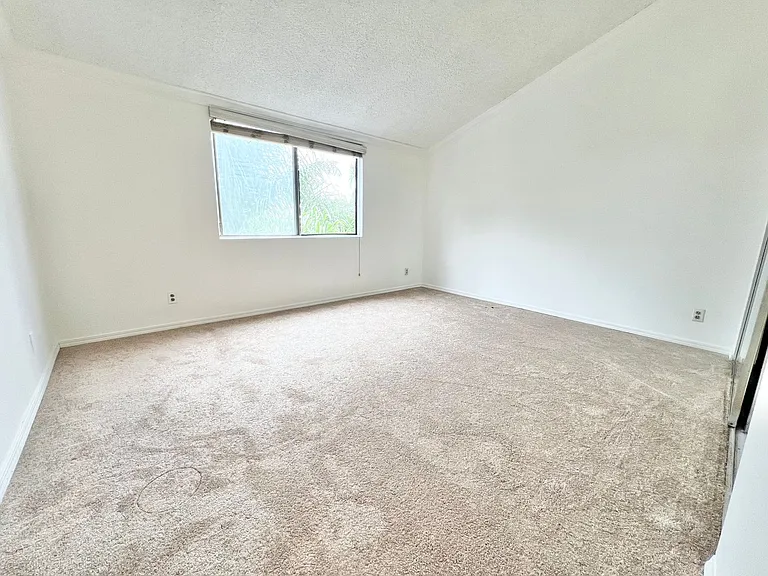3565 Linden Ave #325 — Photo 6