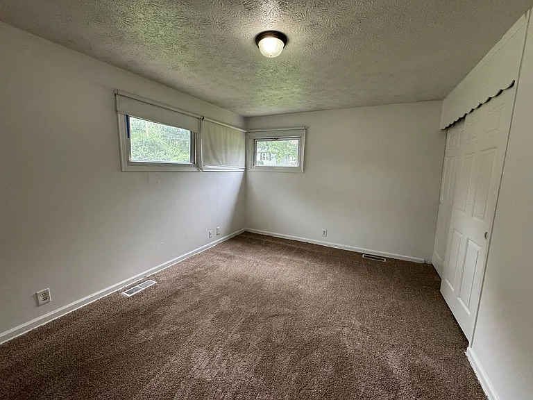 1088 S Morgantown Rd — Photo 19