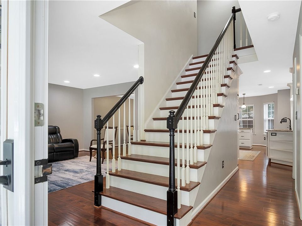 1st image of 349 Rivers Ridge Cir