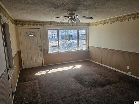 5th image of 203 Rosewood Dr