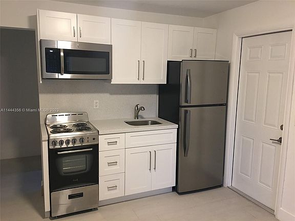 2nd image of 19 Sidonia Ave #3