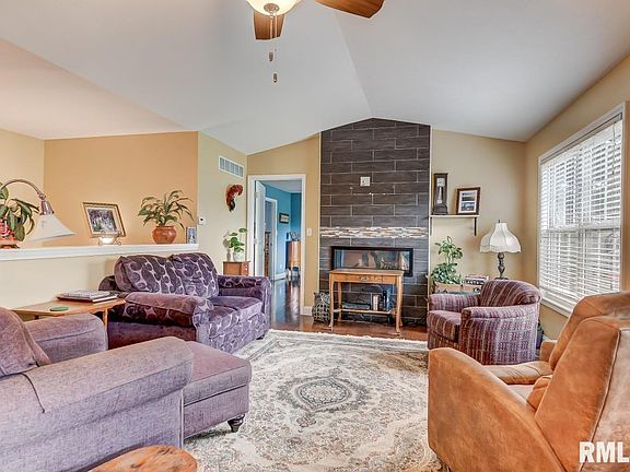 5th image of 503 Wintergreen Dr