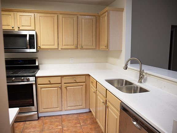 Kitchen-new quartz, new sink and facet