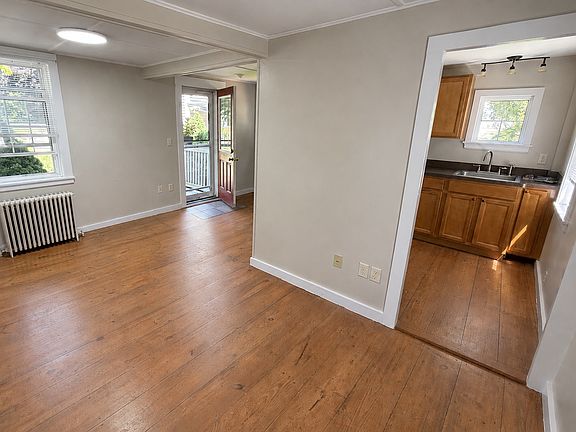 LR toward covered Courtyard entrance