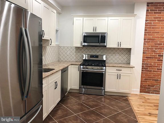5th image of 1706 N Marshall St #1