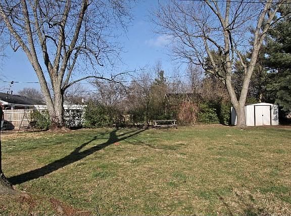 5th image of 703 Pasadena Dr
