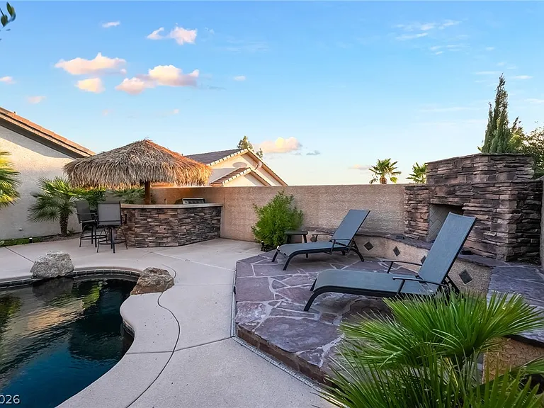 2676 Lochleven Way — Photo 33