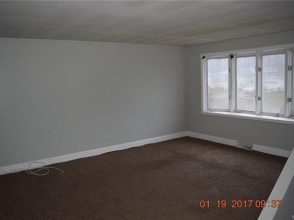 2nd image of 5051 Clarice Dr