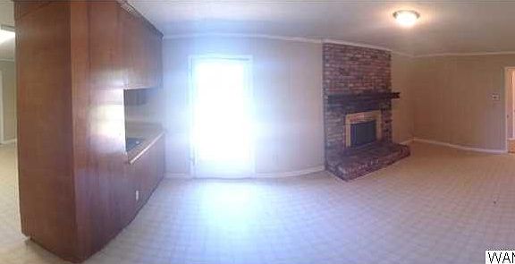 5th image of 3634 19th Ave E