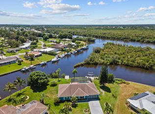 121 SE Rio Mar Ct, Pt Saint Lucie, FL 34952