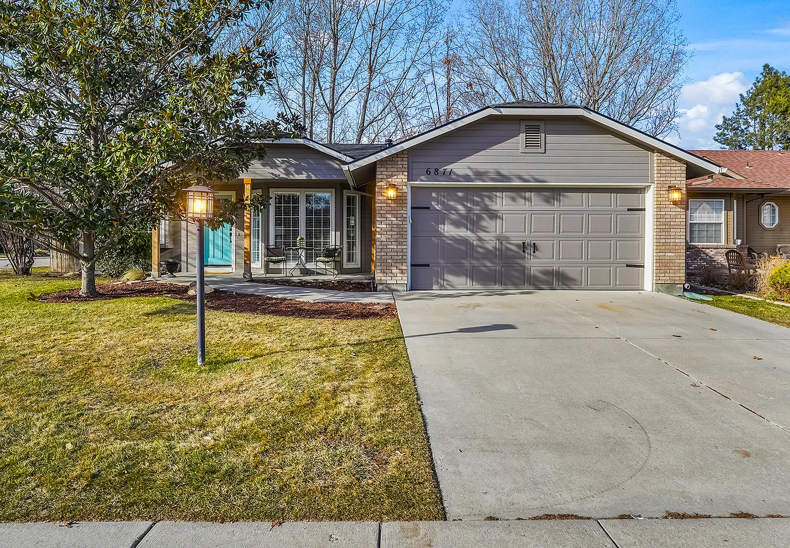 3 bed, 1338 sqft, $7,000 — Photo 1