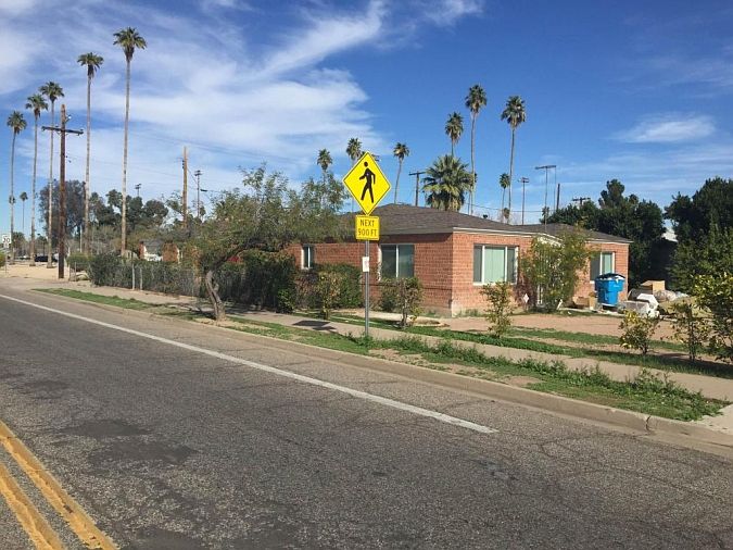 2nd image of 1202 E Almeria Rd