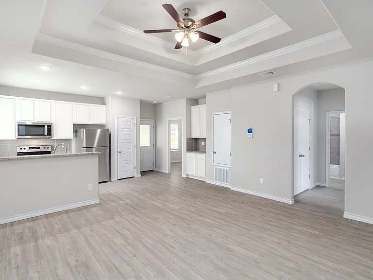 502 Hudson St — Photo 2