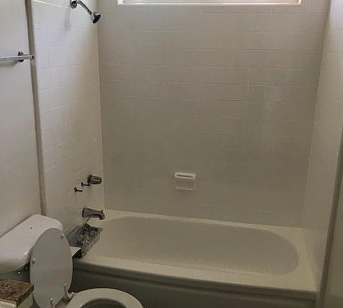 5th image of 252 S Mentor Ave APT 11