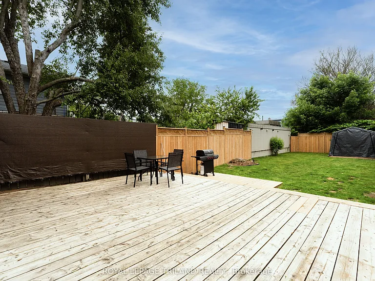 326 Smith St — Photo 16