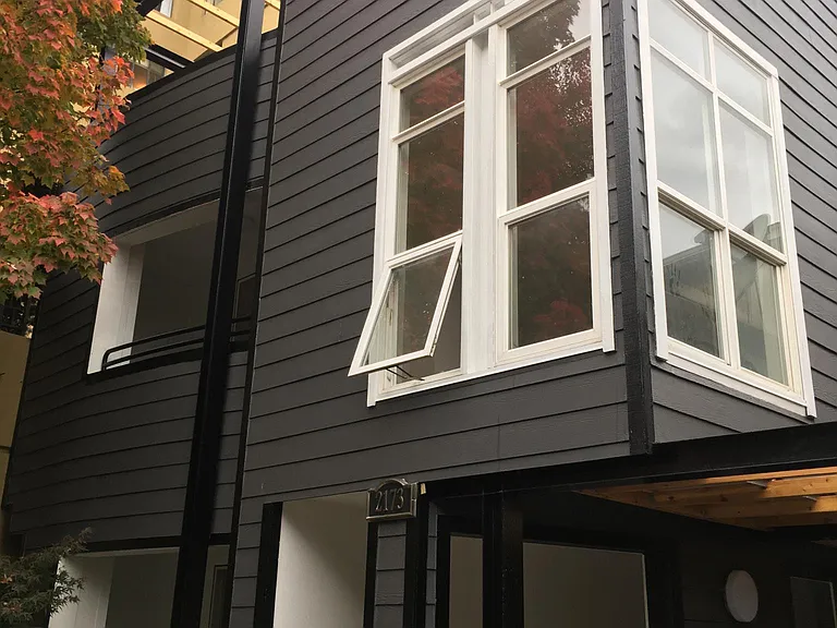 2173 NW Everett St #3 — Photo 1