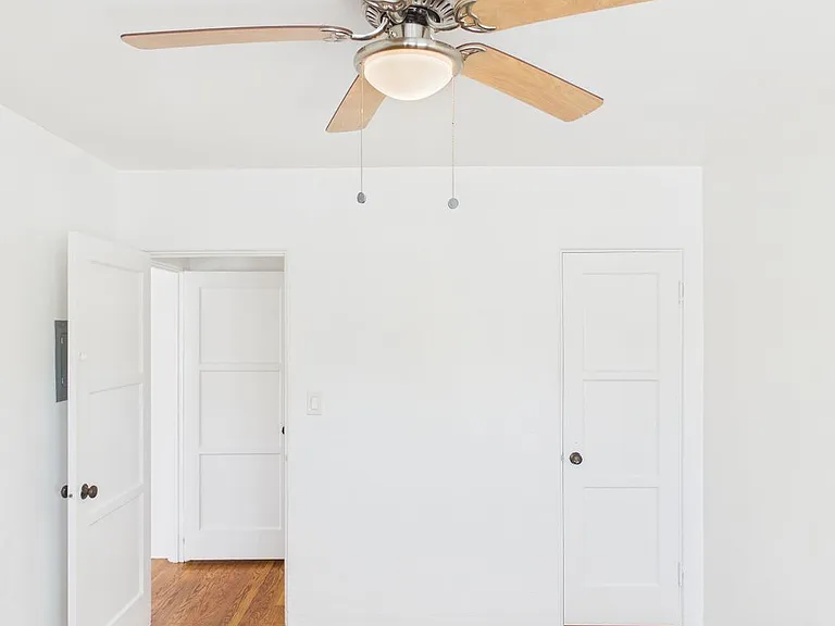 Coastal Living in the Heart of Coronado-1/2 Mile from the Beach — Photo 6