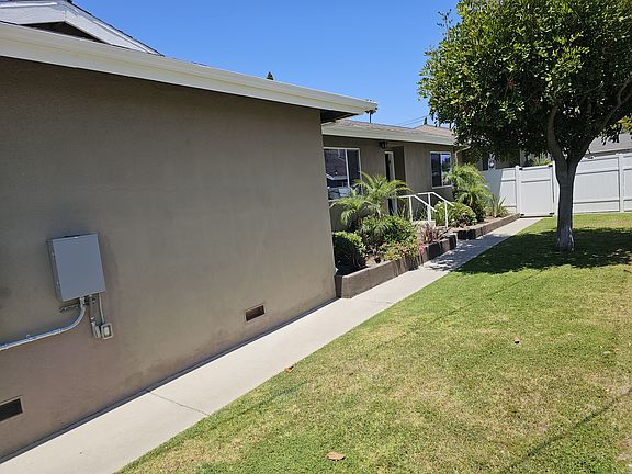 3rd image of 1730 Flower Ave #1730