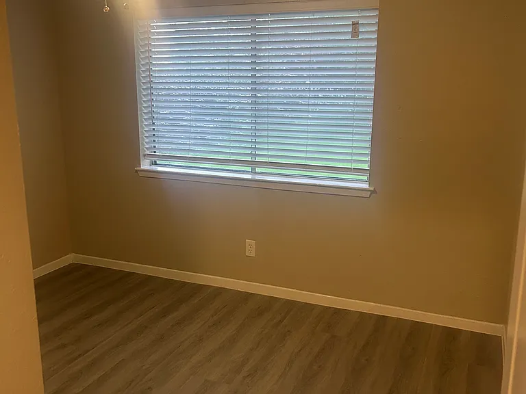 5114 Scottwood Dr — Photo 7