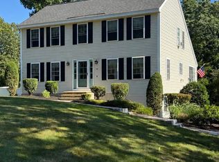 14 Village Dr, Atkinson, NH 03811
