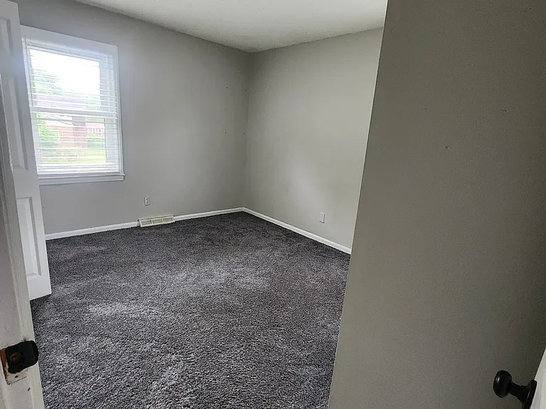 301 Red Roan Pl — Photo 57