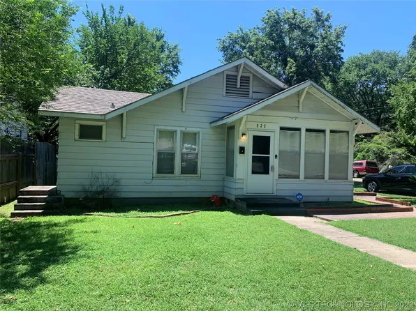 522 W 6th Ave, Bristow, OK 74010
