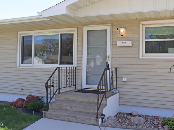 729 S 16th St, Bismarck, ND 58504