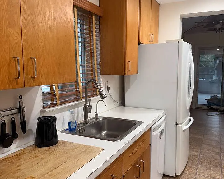 9814 Parkwood Dr — Photo 30