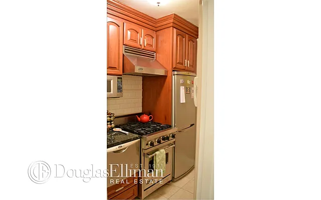 Rented by Douglas Elliman | media 73