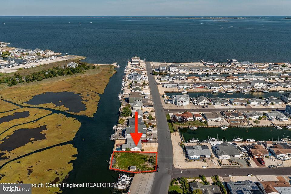 1st image of 41 Hornblower Dr