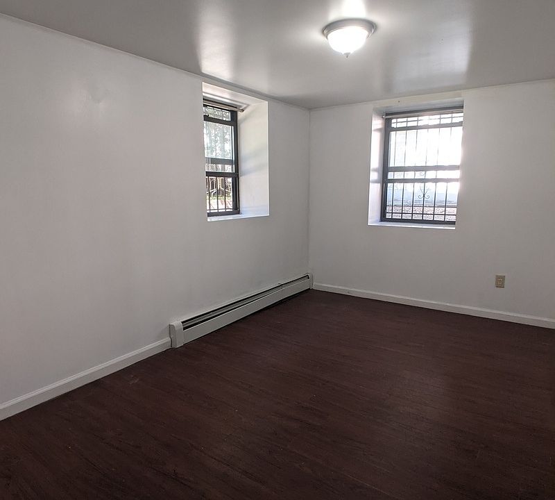 1st image of 25-60 41st St #L3
