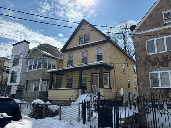 1024 Julia St, Elizabeth, NJ 07201