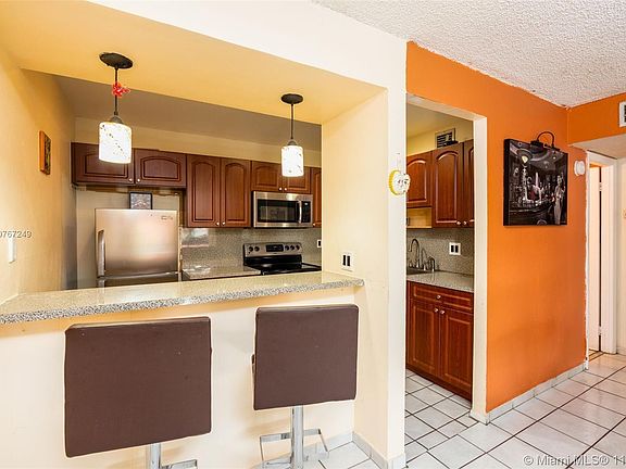 5th image of 10411 SW 108th Ave #264