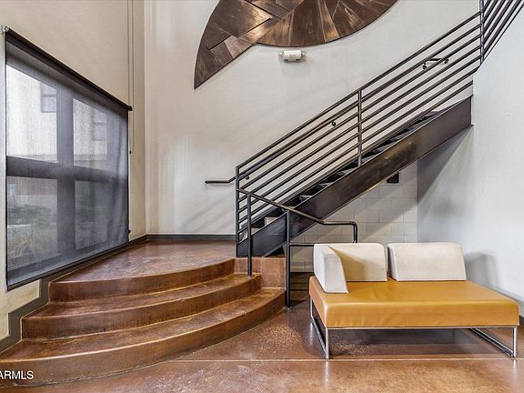 4th image of 914 E OSBORN Road #202