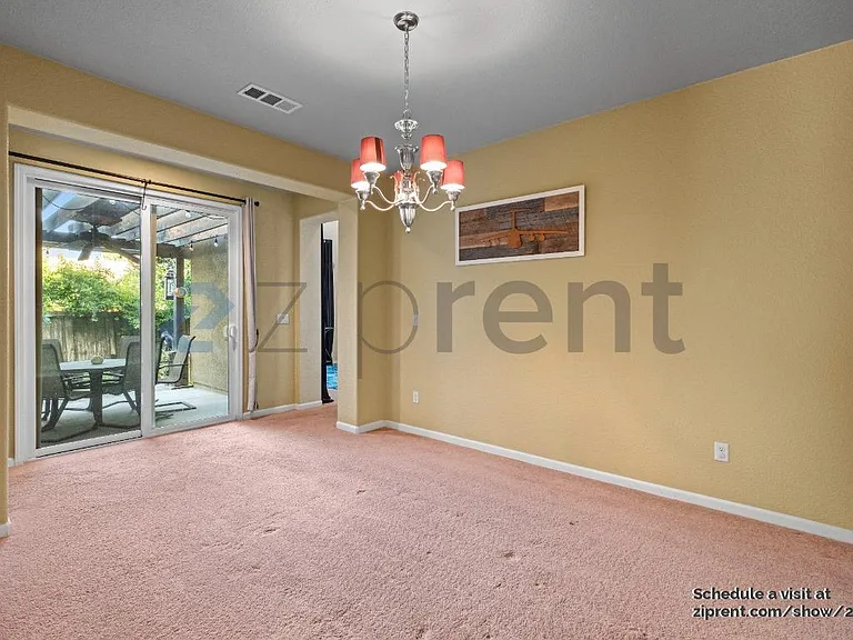 887 Hampton St — Photo 25