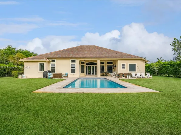 14681 Jockey Cir N, Davie, FL 33330