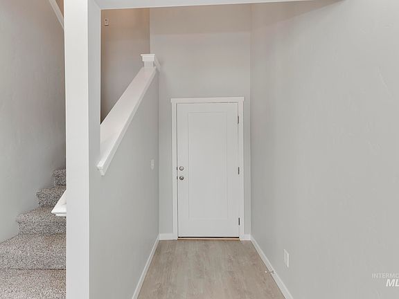 2nd image of 115 Caribou St